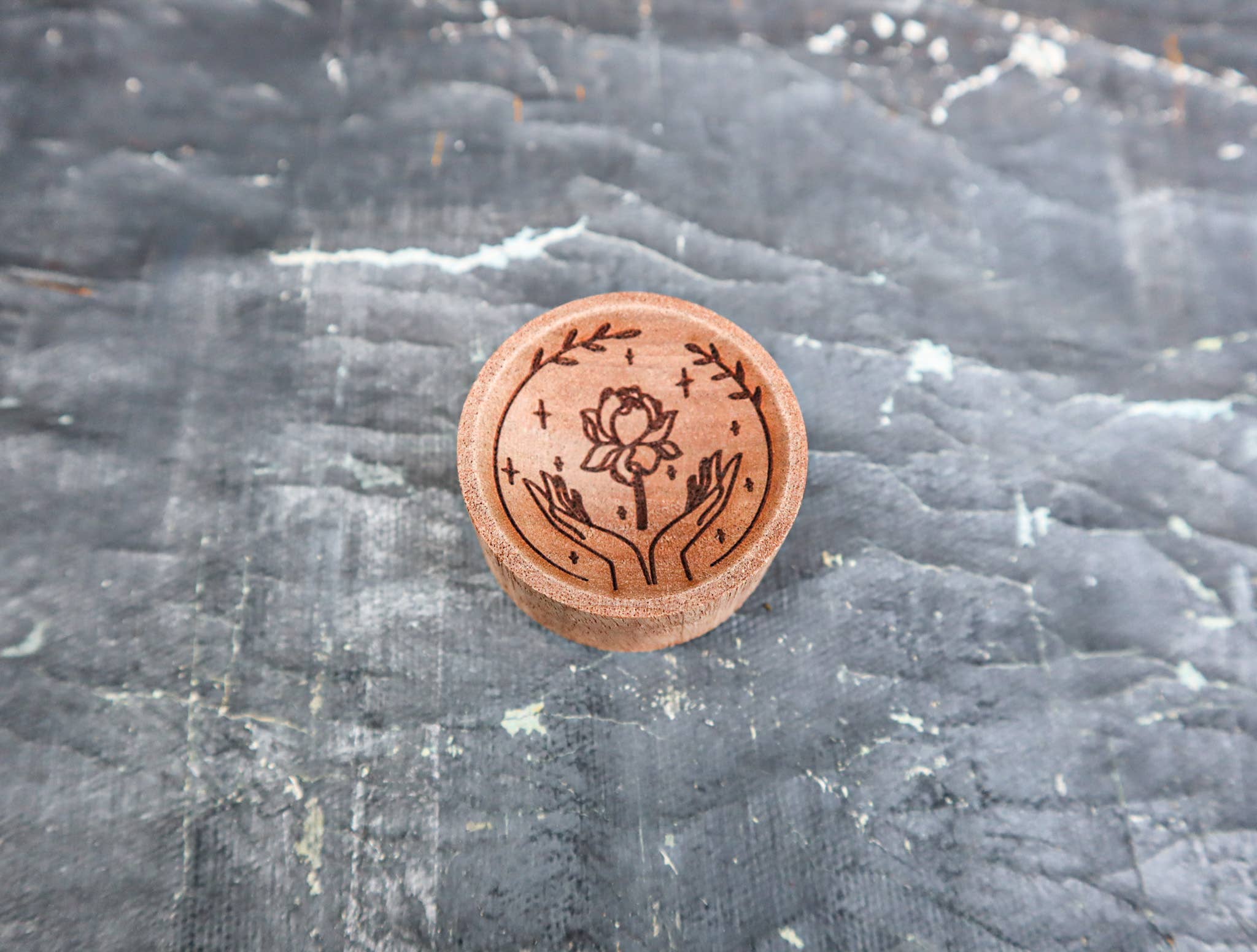 Hand Rose - Wooden Essential Oil Diffuser for Car