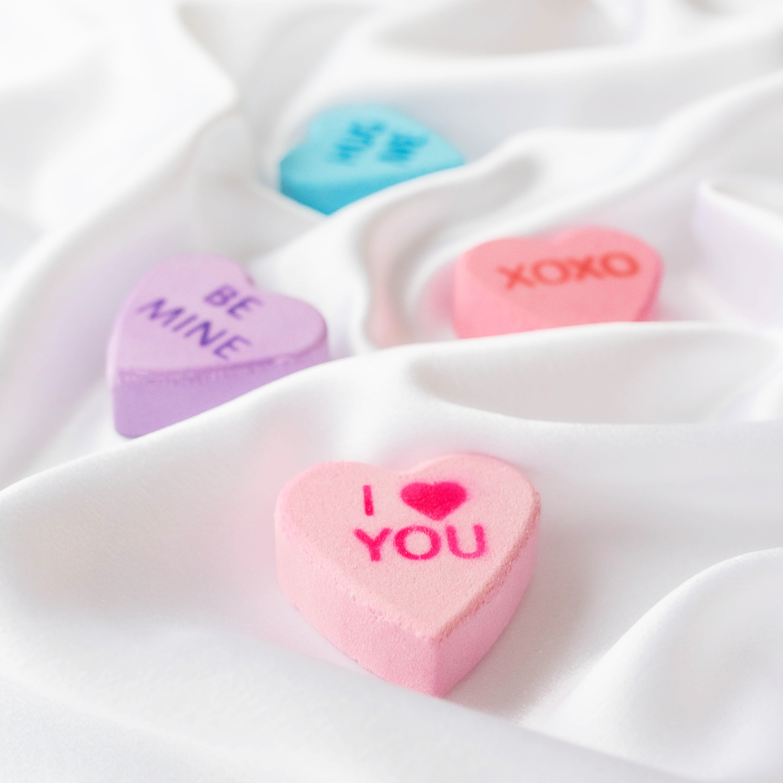 Valentine's Day | Bath Bomb Gift Set | Four bath bomb hearts