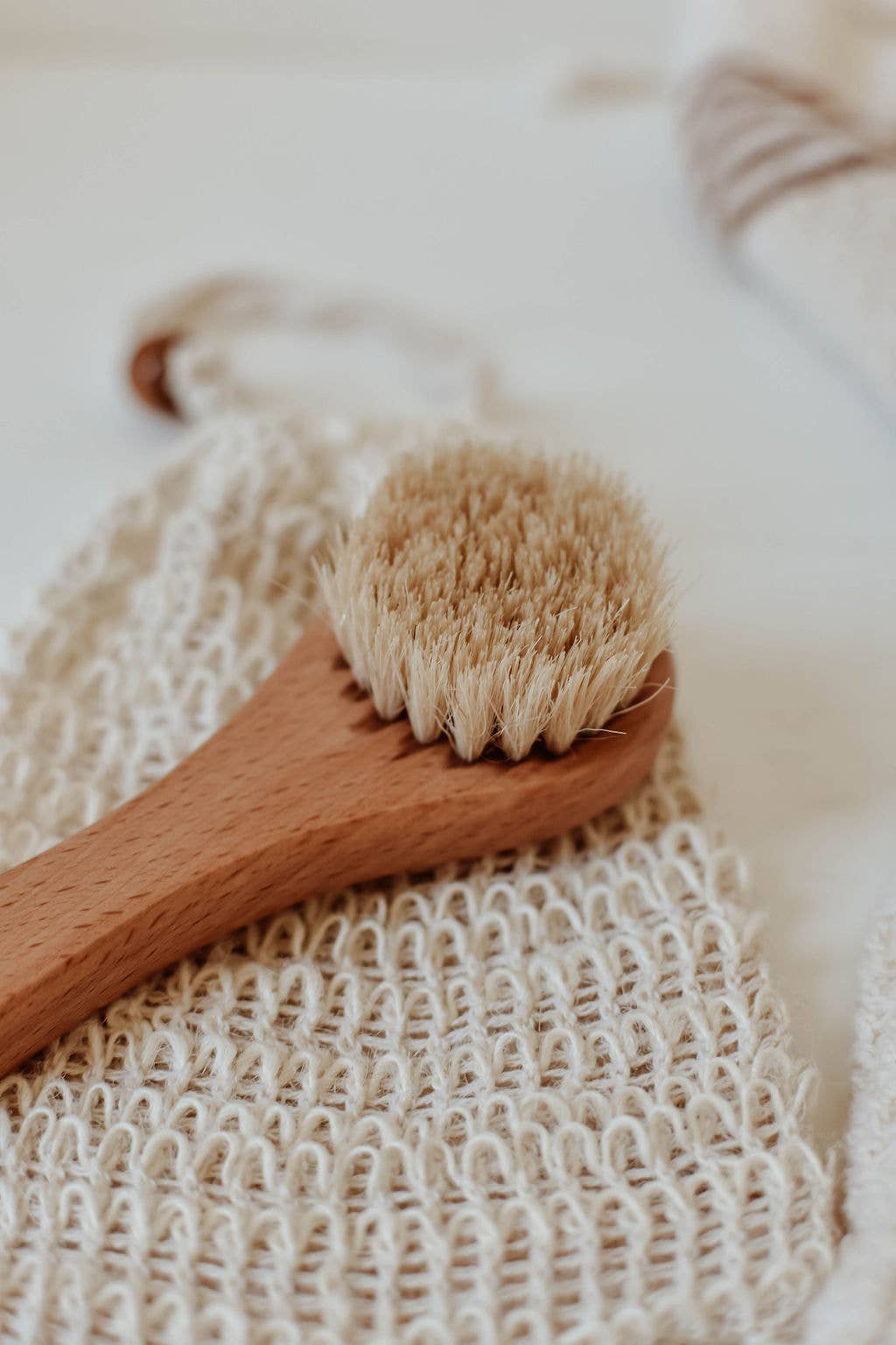 Zefiro- Light  Dry Face Brush